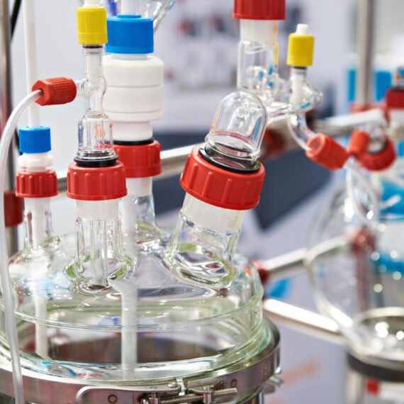 Upper part of the laboratory reactor