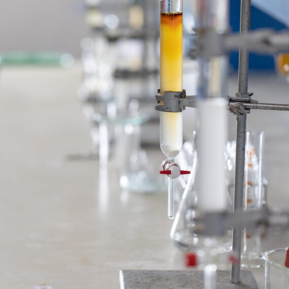 Column chromatography chemistry in the lab.